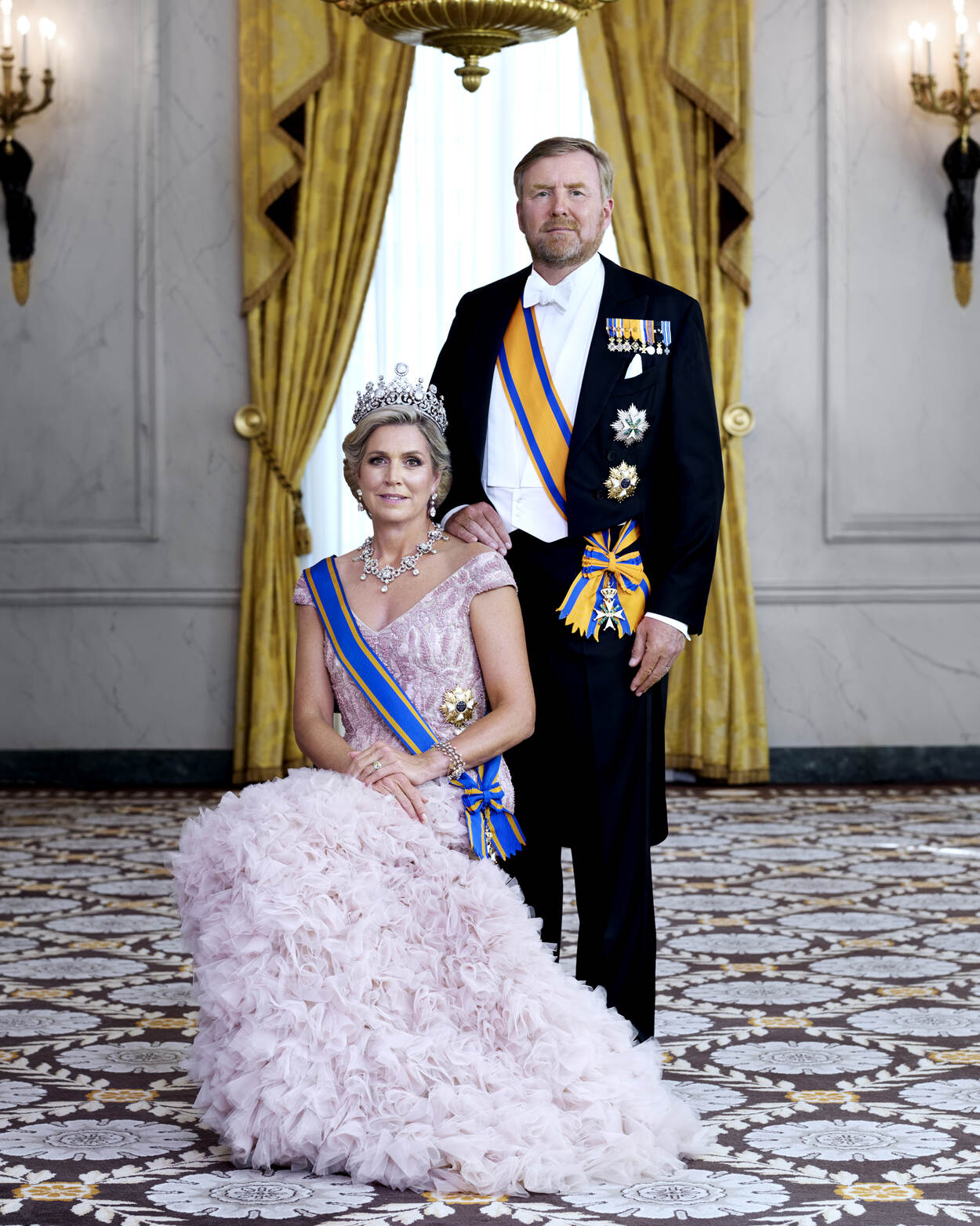 Staatsiefoto Zijne Majesteit Koning Willem-Alexander en Hare Majesteit Koningin Máxima